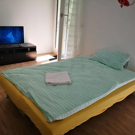 Near Fair And In Few Min, With Garden فرانكفورت