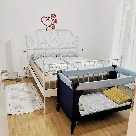 Near Fair And In Few Min, With Garden Apartment Frankfurt am Main