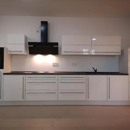 Apartmán Near Fair And In Few Min, With Garden